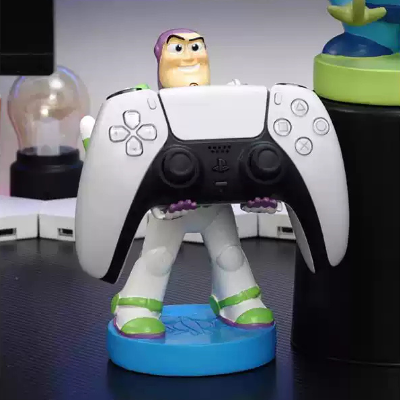 Chargez l'image dans la visionneuse de la galerie, Creative Anime Figure as a Versatile Game Controller Stand for PS5, Switch, and Other Consoles - Polar Tech Australia