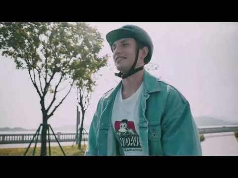 I18n Error: Missing interpolation value "ImageAlt" for "Charger et jouer à la vidéo dans la visionneuse de galerie, {{ ImageAlt }}"