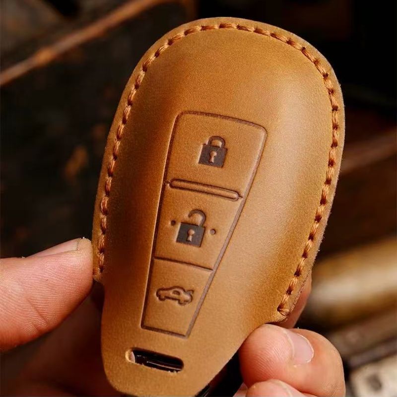 Chargez l&#39;image dans la visionneuse de la galerie, Suzuki Handcrafted Genuine Leather Car Key Fob Case Cover For Vitara, SX4, S-Cross, Ciaz, Baleno - Polar Tech Australia
