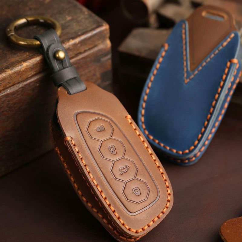 Cargue la imagen en el visor de la galería, Great Wall Handcrafted Genuine Leather Car Key Fob Case Cover For Haval F5, M6, H6, Shenshou, Cool Dog, Soar Max
