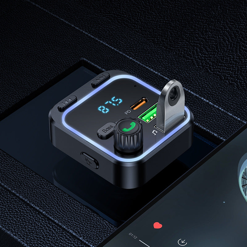 Cargue la imagen en el visor de la galería, [BC53] HOCO Dual USB + PD USB-C Port 20W Car Charging Adapter With FM Transmitter - Polar Tech Australia
