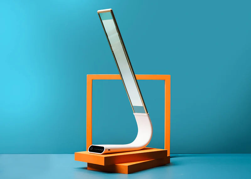 Cargue la imagen en el visor de la galería, [Clearance] IPUDA Adjustable Foldable Portable Eye Protection LED Light Study Office Bedside Light
