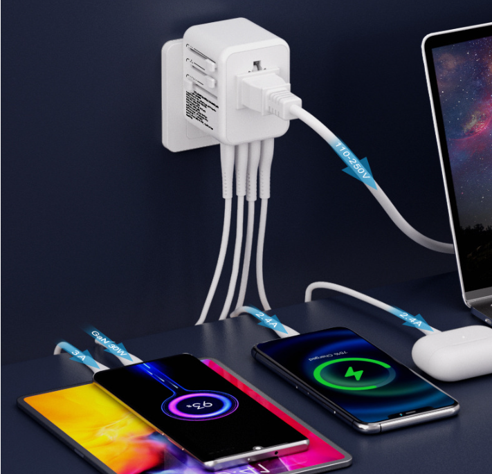 Cargue la imagen en el visor de la galería, Universal 4 Ports PD 35W Conversion charger with dual USB-A ports, Dual USB-C ports, AC socket and Converter Wall Charger International Travelling Adapter
