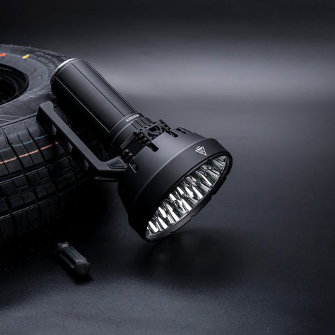 Cargue la imagen en el visor de la galería, [SR32] IMALENT Longest Throw Flashlight 120,000 Lumens , 2080 meters
