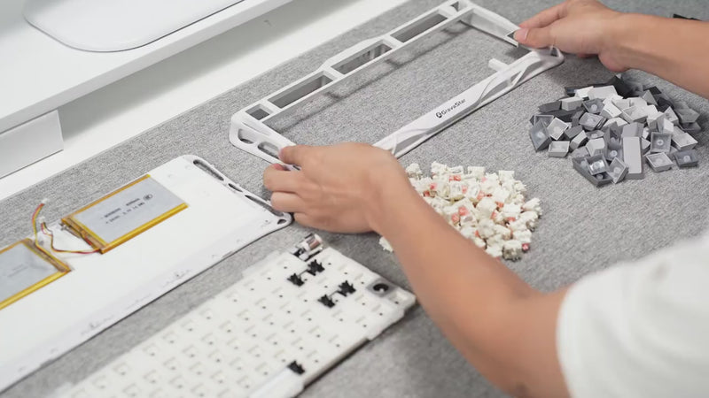 Cargar y reproducir video en Gallery Viewer, GravaStar K1 75% Wireless Mechanical Gaming Keyboard with RGB Backlit, Aluminum Alloy Exoskeleton Design, Gasket Custom Keyboard Hot-Swap Socket
